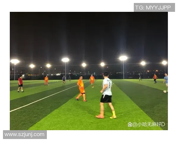 球星们的自拍瞬间：足球场上不为人知的另一面